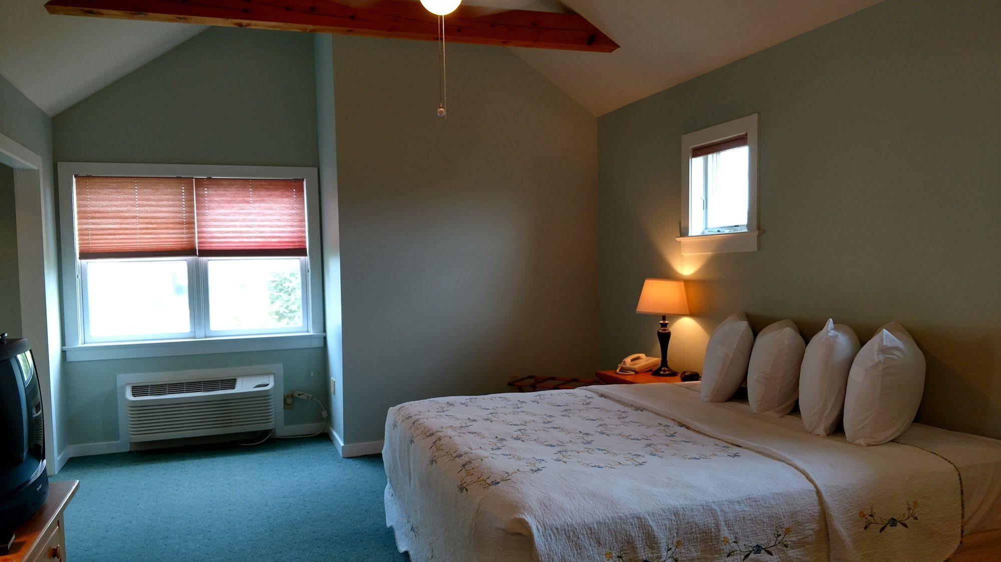 Spruce Lane Lodge&Cottages Smoketown  Esterno foto