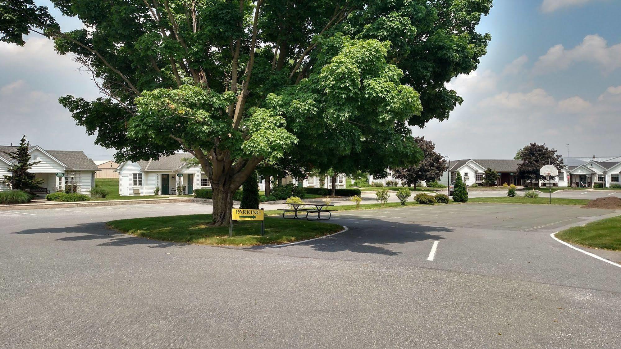 Spruce Lane Lodge&Cottages Smoketown  Esterno foto